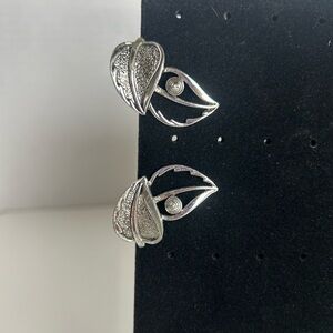 Sarah Coventry Clip On Silver Leaf Earrings Vintage